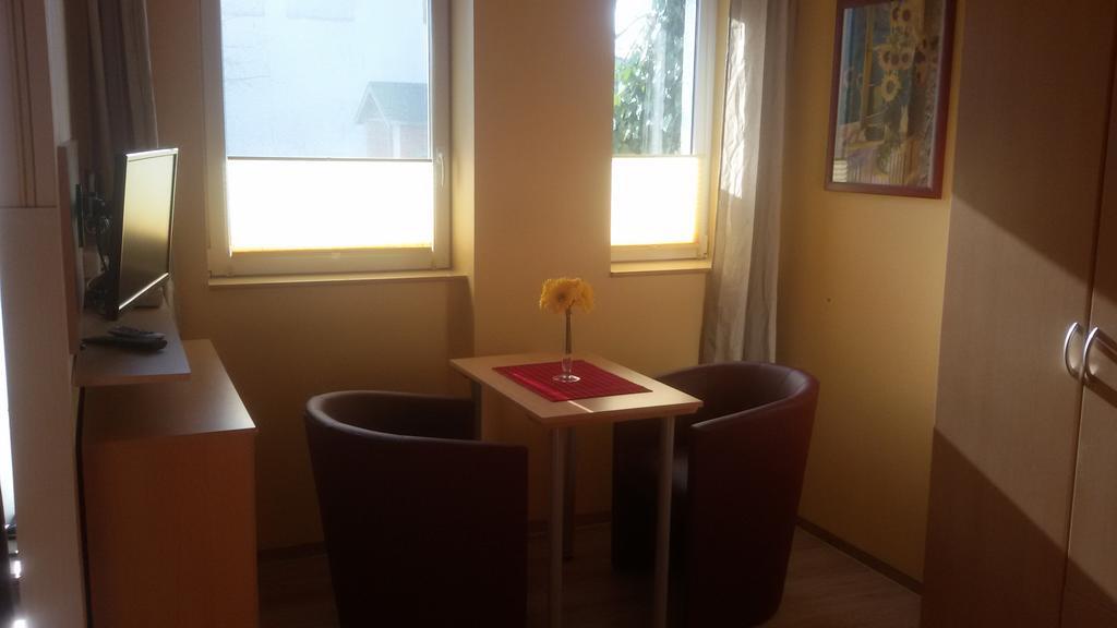 Pension Fuerst Borwin Маркграфенхайде Экстерьер фото